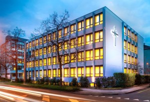 Scientology Kirche mit Kreuz